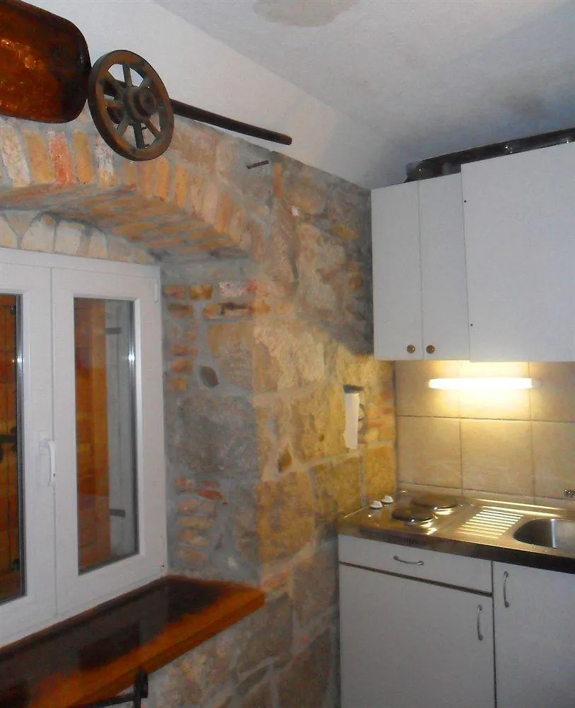 Villa Stonehouse سبليت 3*,